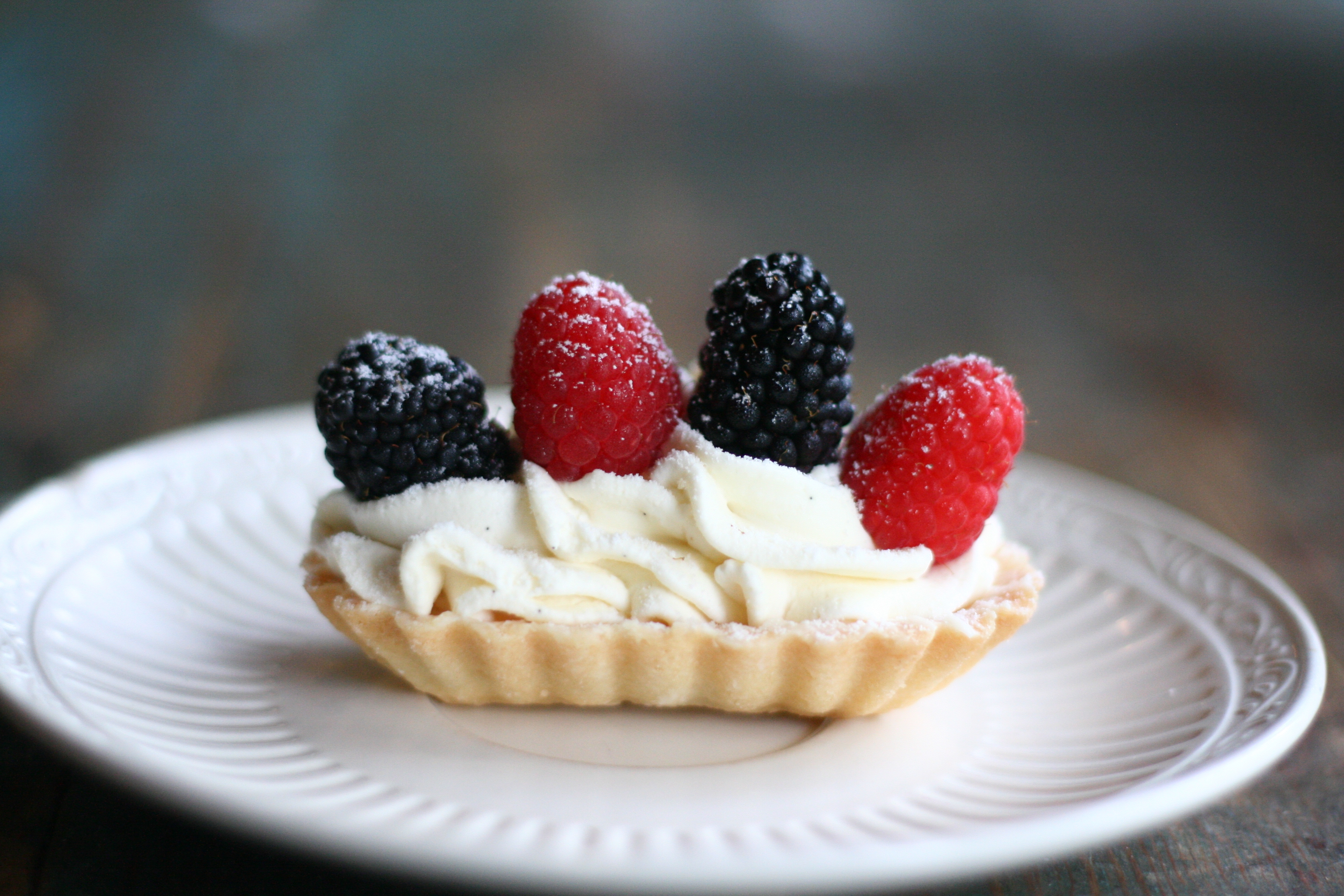 Petite fruit tarts